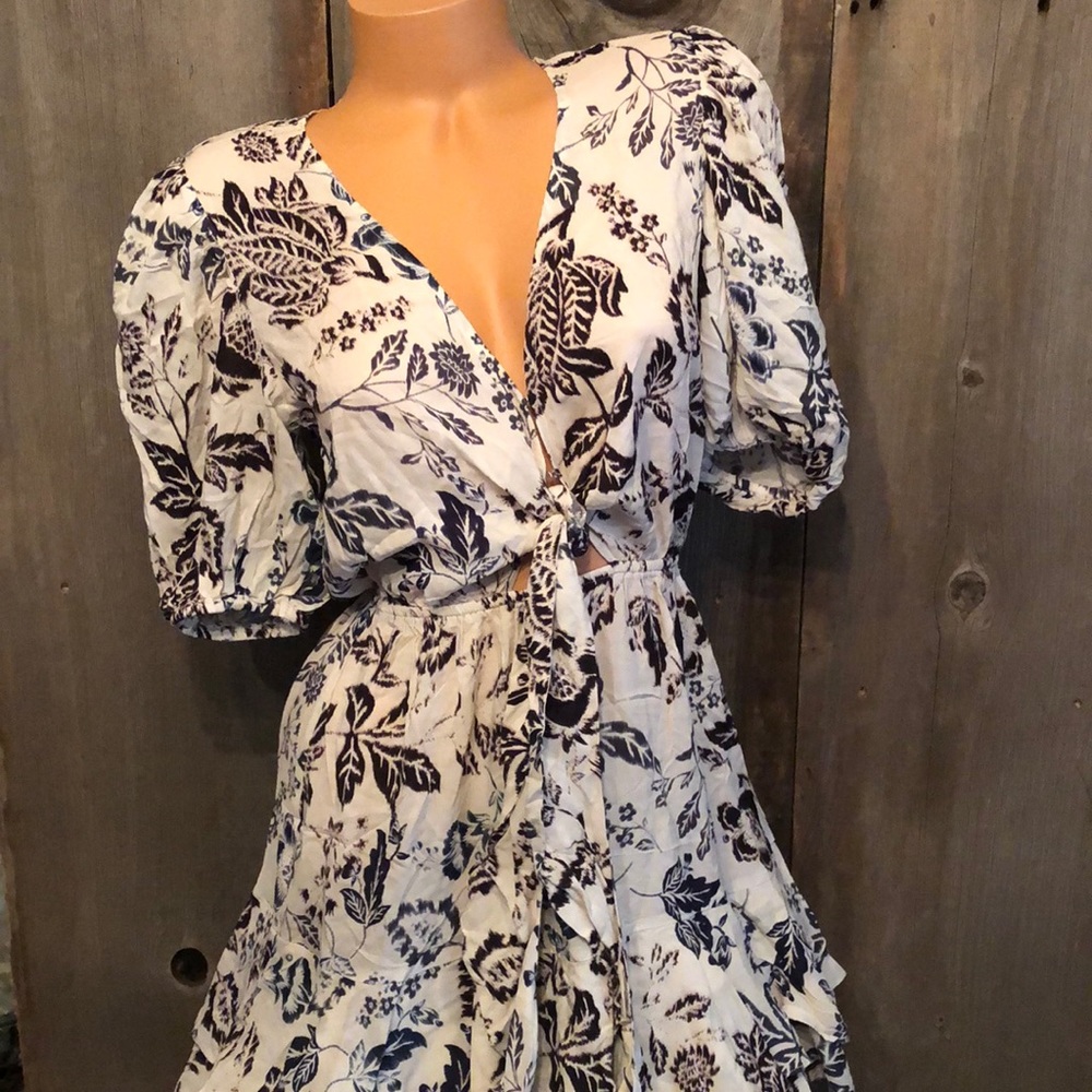 Olivaceous Dress in Black White Floral Print Size Small